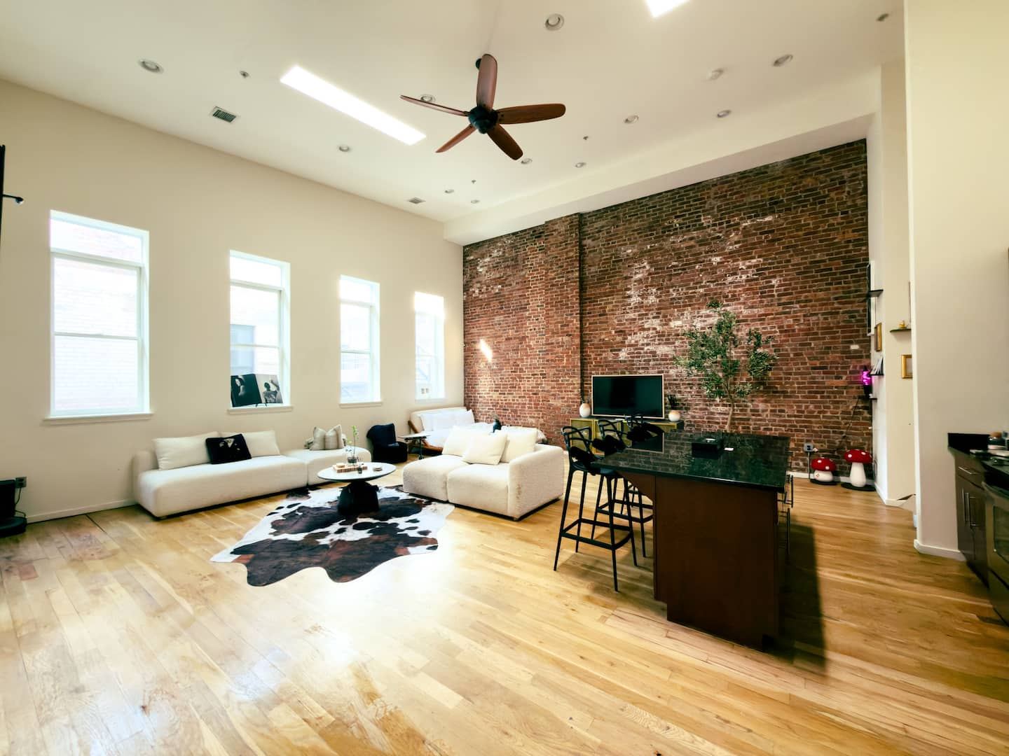 Chic Newark loft — main living space